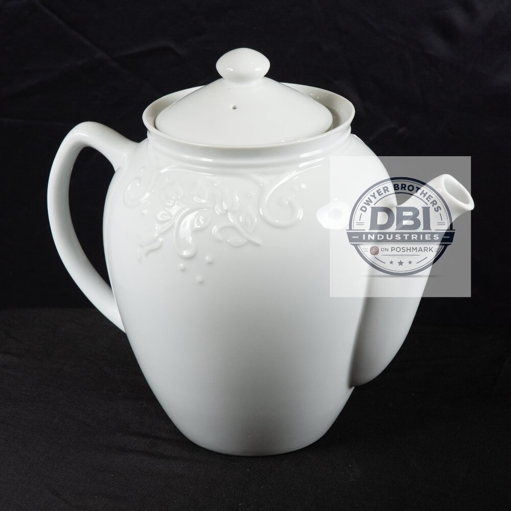 White Embossed Ceramic Teapot w Lid 2 Pc Veranda Floral Princess House
